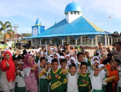 POLRES NIAS SELATAN GELAR PROGRAM “POLISI SAHABAT ANAK” DI SD MADRASAH IBTIDAIYAH NEGERI 1 NIAS SELATAN