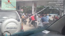 SPBU Dundangan Pelalawan Diduga Jadi Sarang Pelangsir Pertalite, Warga Resah